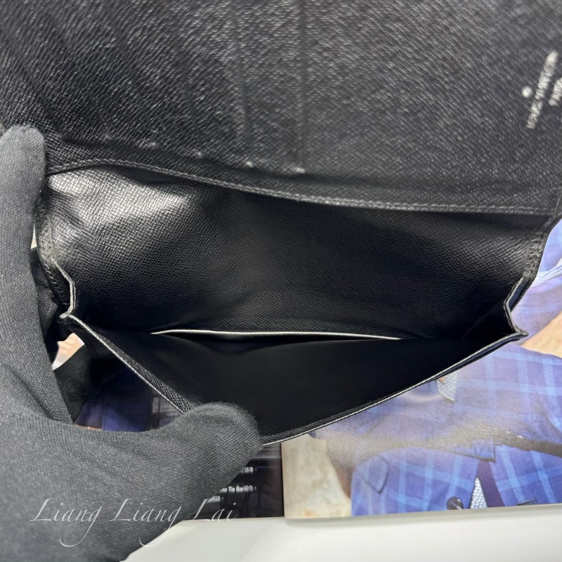 LOUIS VUITTON LV 經典 Taiga 皮革薄型長夾-6