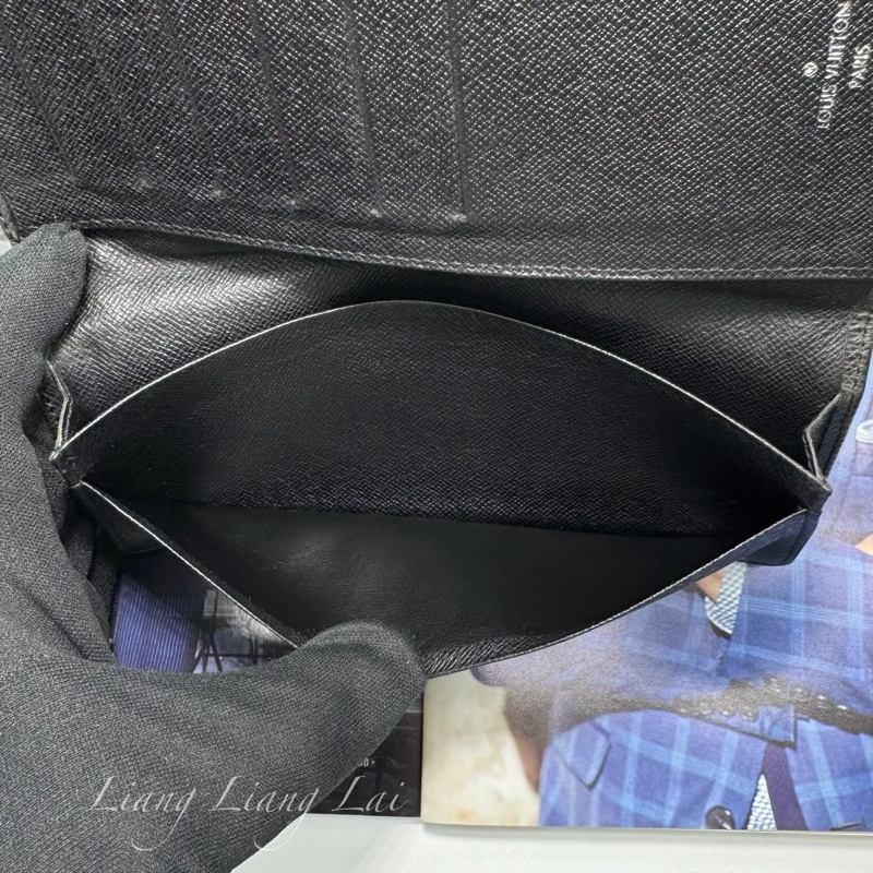 LOUIS VUITTON LV 經典 Taiga 皮革薄型長夾-7