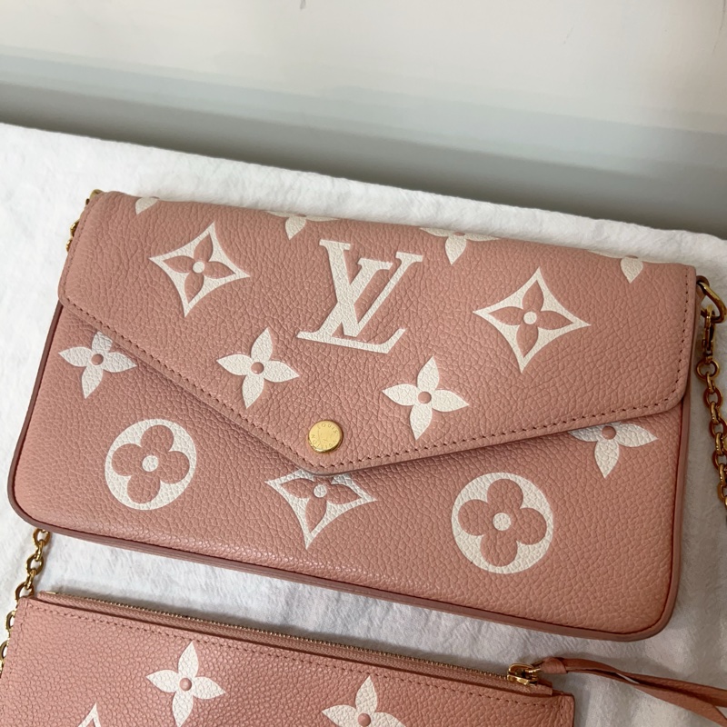 ෆ LV woc三合一 草莓牛奶粉色🍓-7