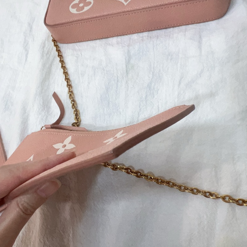 ෆ LV woc三合一 草莓牛奶粉色🍓-10