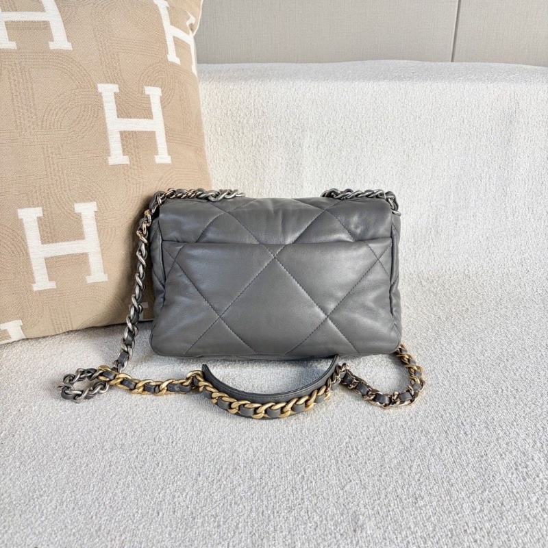 Chanel 19bag灰色銀扣羊皮小號芯片款25*18*8 99新配件塵袋-2