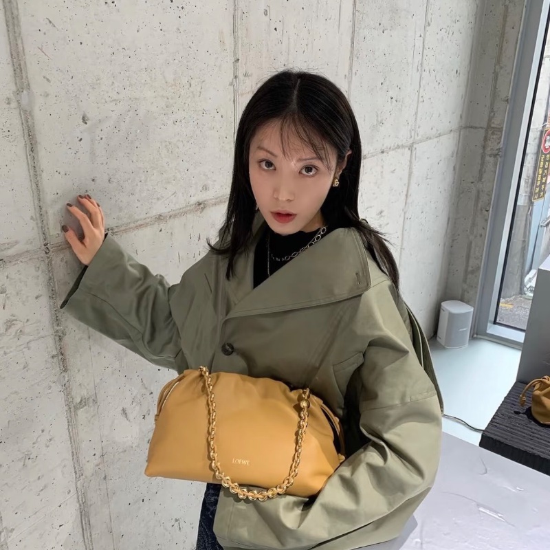 LOEWE FlamencoPurse 沙漠黃福袋中號肩背斜背包30*20*11 98新配件塵袋-0