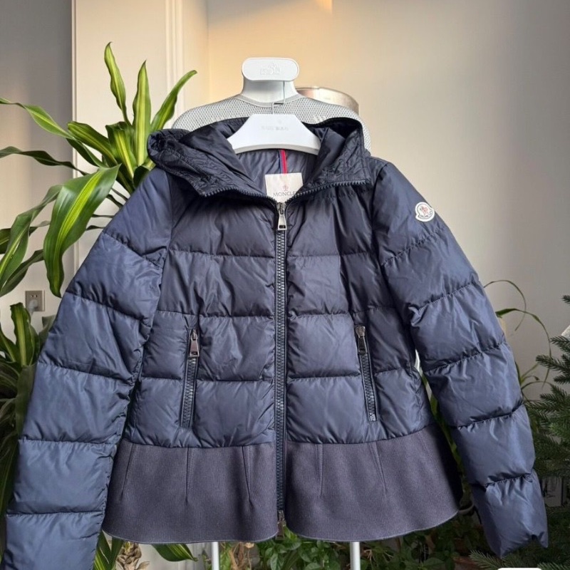 moncler 羽絨外套荷葉邊深藍色nesea拼接款2碼 99新配件塵袋衣架-1