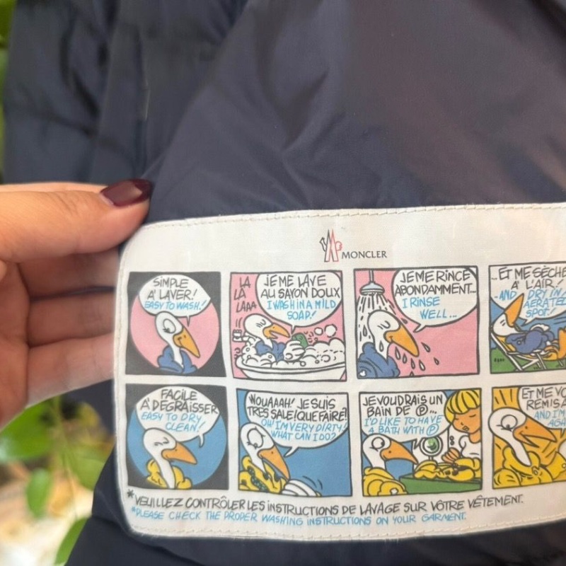 moncler 羽絨外套荷葉邊深藍色nesea拼接款2碼 99新配件塵袋衣架-4