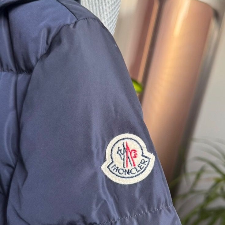 moncler 羽絨外套荷葉邊深藍色nesea拼接款2碼 99新配件塵袋衣架-5