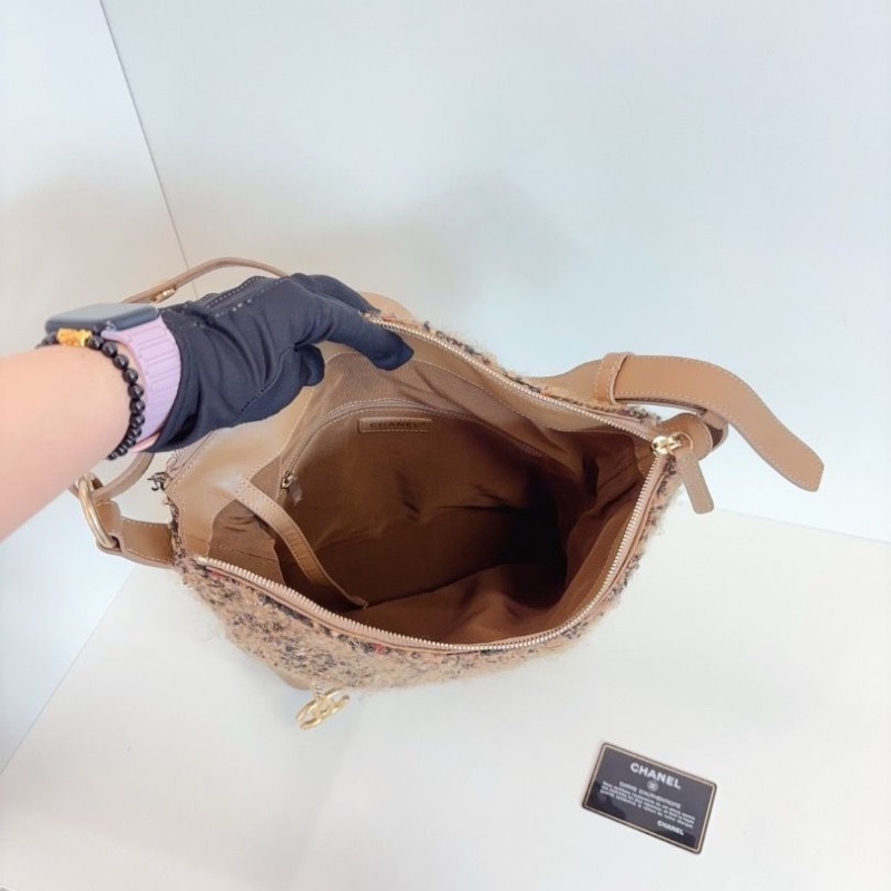 Chanel 暖金色毛呢拼菱格紋Hobo水桶肩背腋下包 24*34*14 98新保卡塵袋-4