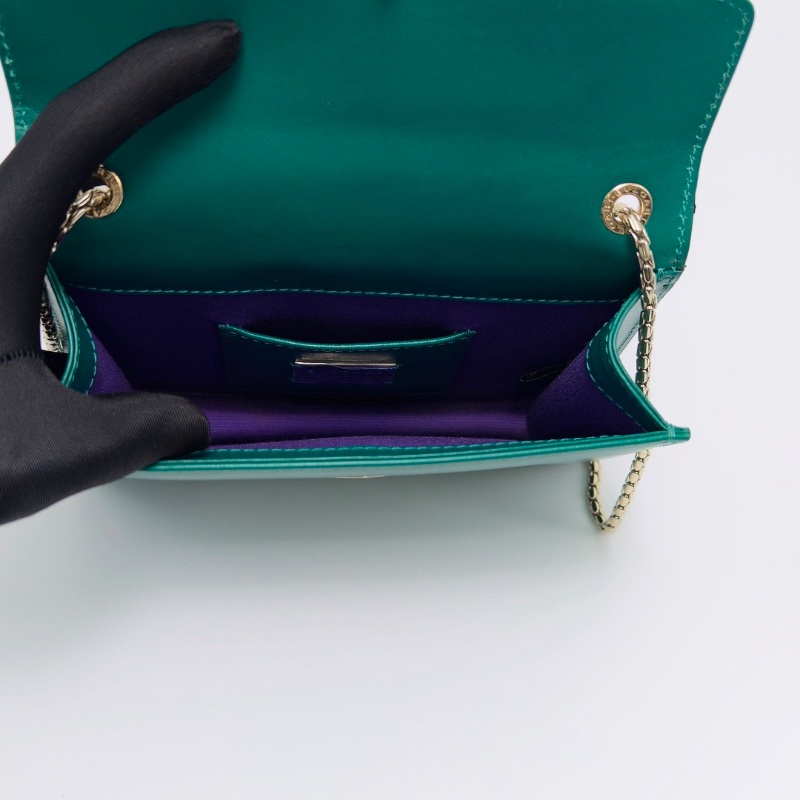 BVLGARI 綠色珍珠魚皮蛇頭肩背斜背包20*15*3.5 98新配件塵袋購證鏡子-2