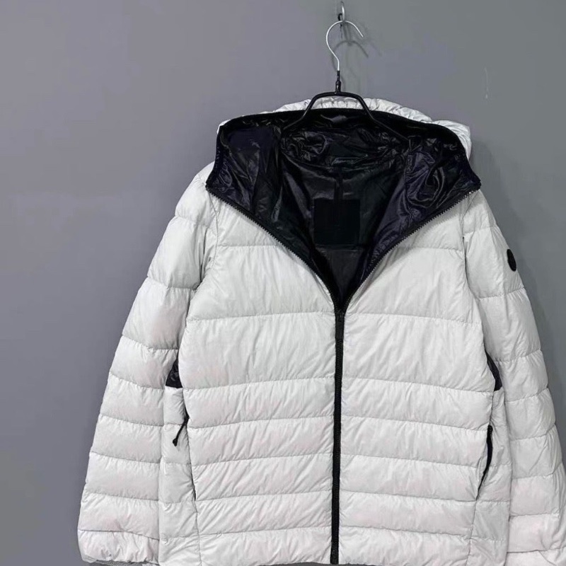 Moncler 袖標後背字母logo羽絨外套0碼 98新配件塵袋衣架-1