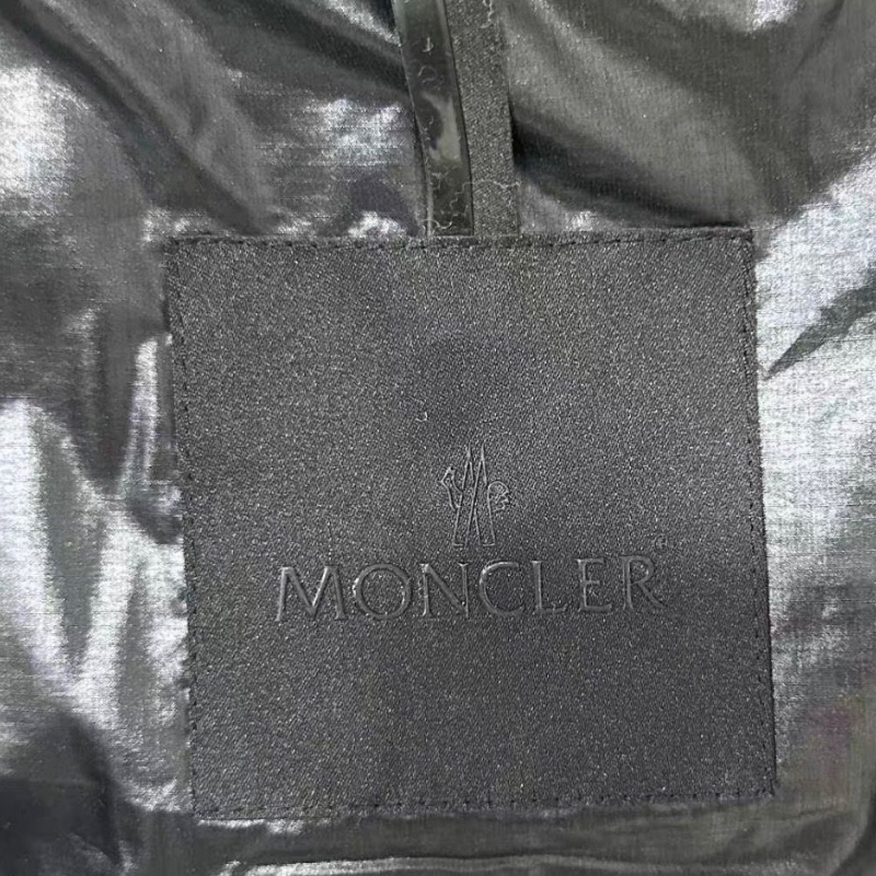 Moncler 袖標後背字母logo羽絨外套0碼 98新配件塵袋衣架-4