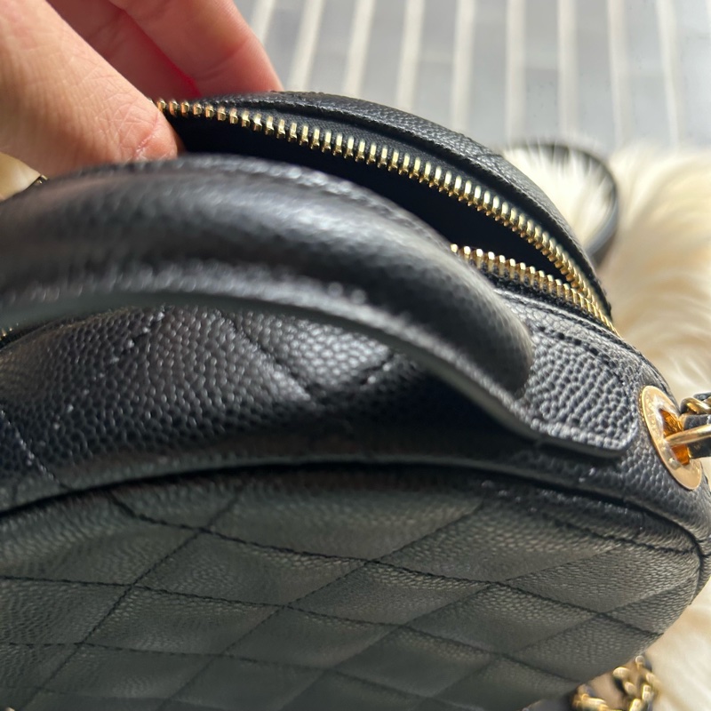 香奈兒圓餅斜背包-3