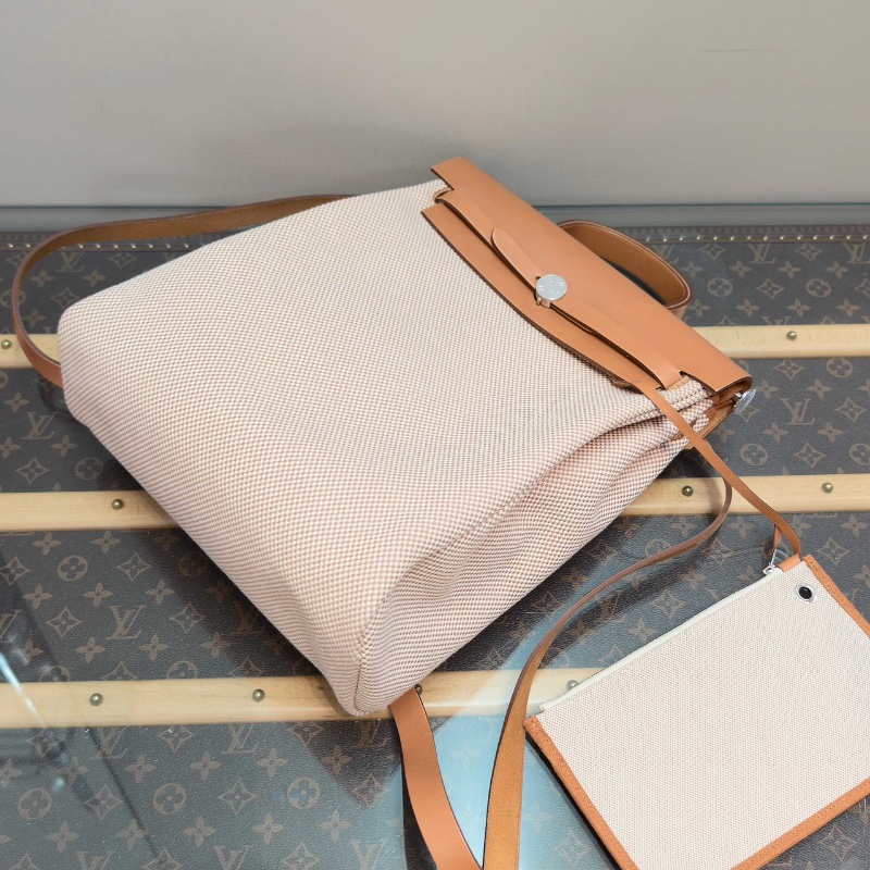 HERMES 帆布拼皮竪版herbag後背包29*35*11 99新配件盒子塵袋鑰匙鎖-3