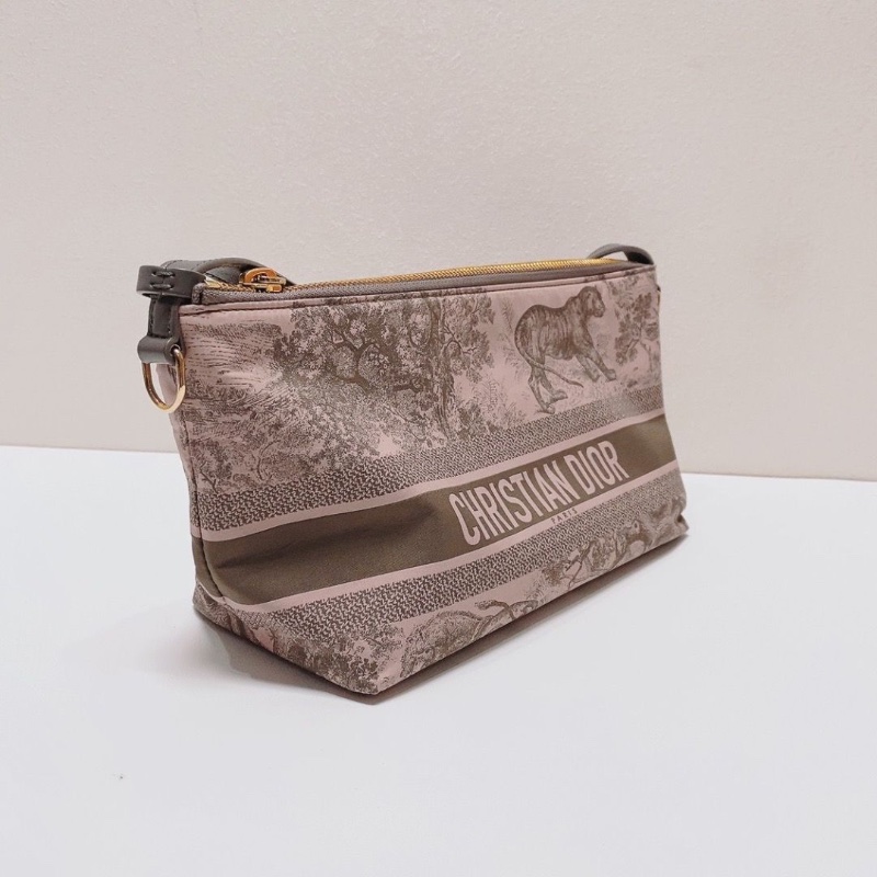 DIOR 粉色動物園系列尼龍飯盒包13*22*10 98新配件塵袋-5