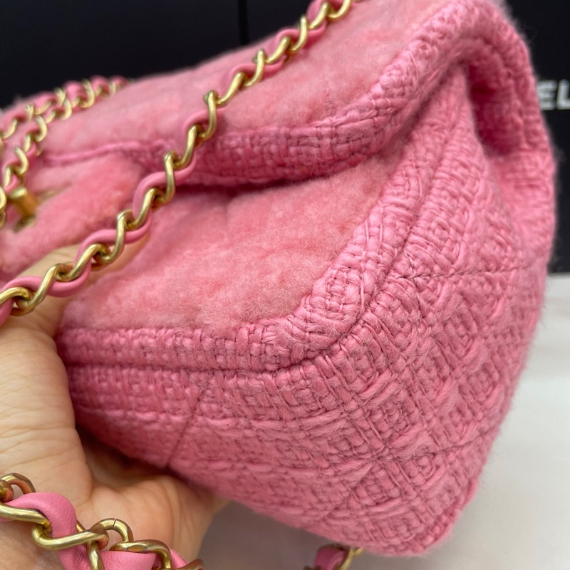 Chanel粉色羊羔毛CF-7