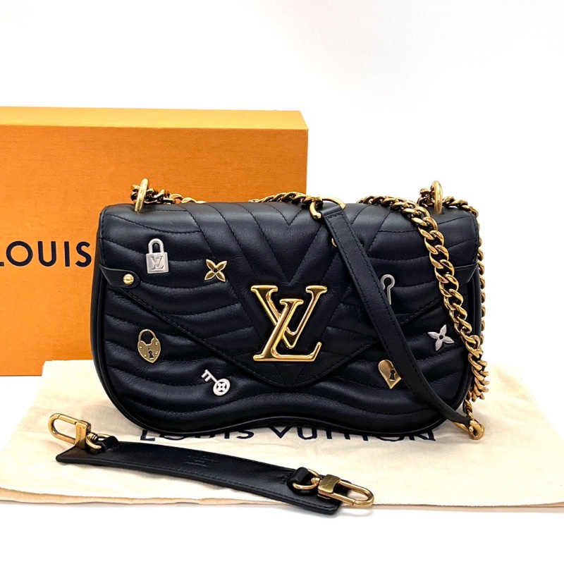 LV 限量款 NewWave黑金徽章手提肩背斜背包25*16*6 98新配件盒子塵袋-1