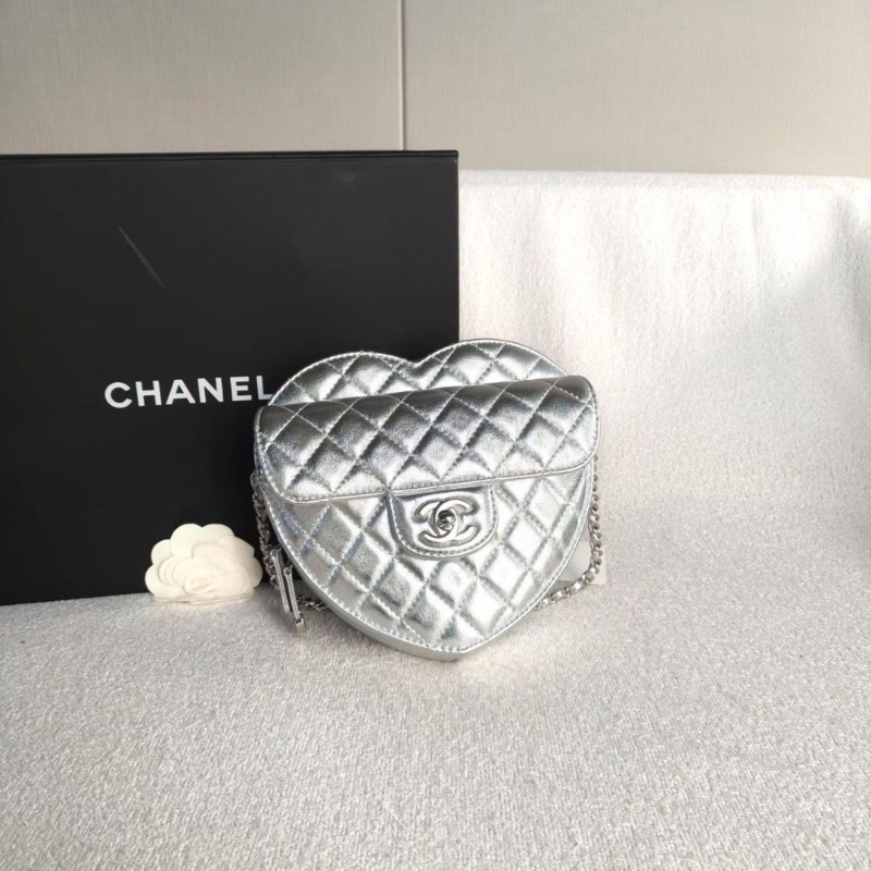 Chanel 25B銀色愛心鏈條包大號銀色銀扣芯片款18*19*5.5 99新配件塵袋-1