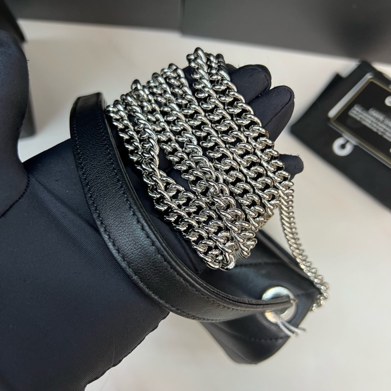 Chanel黑銀外縫V紋方胖-6