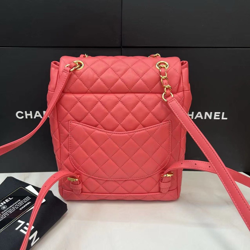 Chanel粉色羊皮雙肩包-1