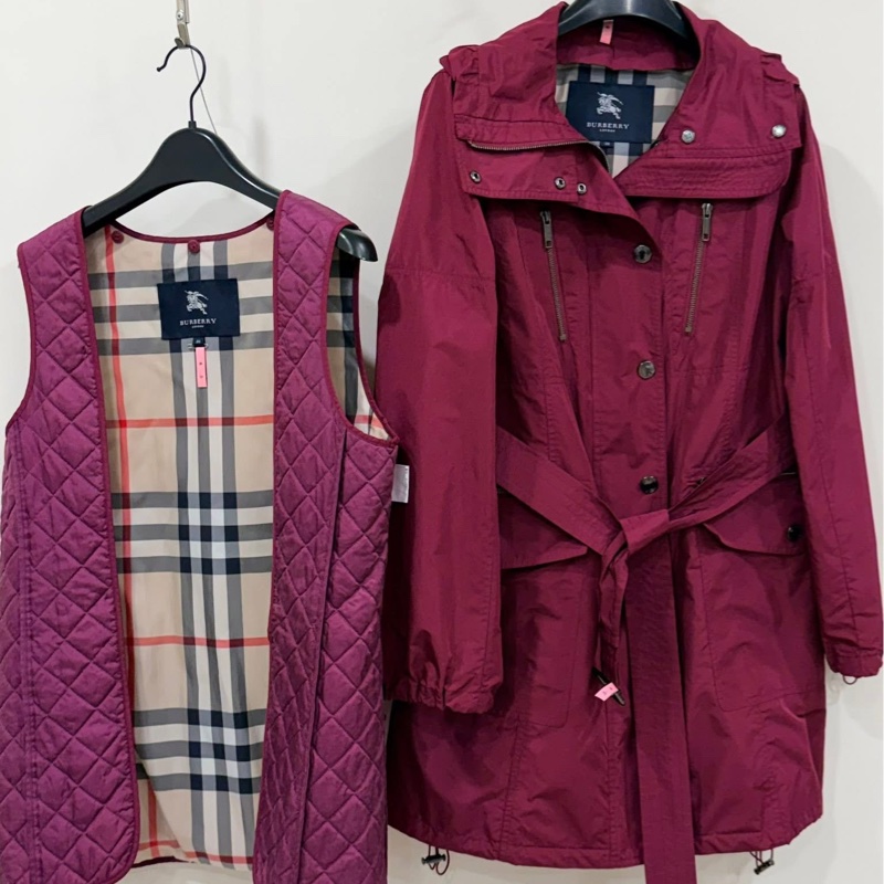 BURBERRY 倫敦 兩件式風衣外套 附可拆式菱格紋保暖背心 (酒紅色)-0