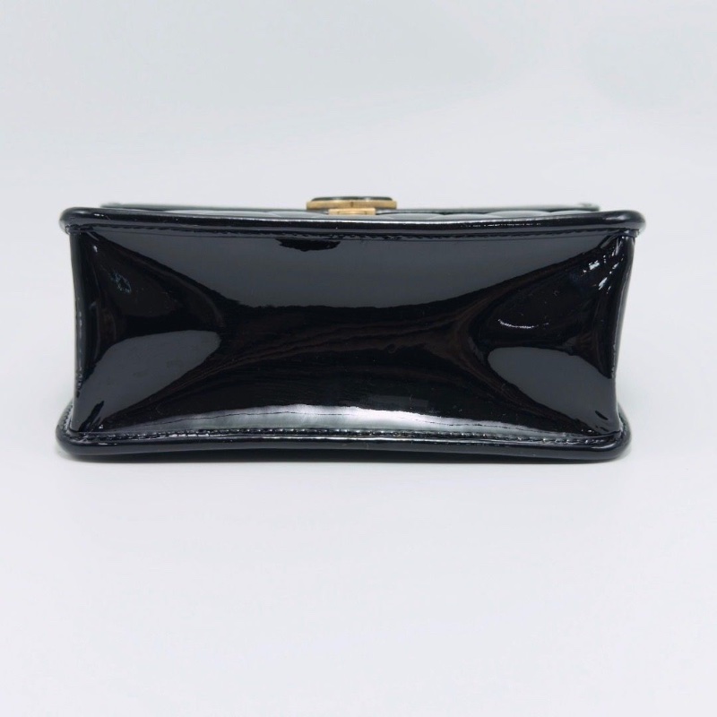 CHANEL黑金漆皮 口袋手提肩背斜背包20*17*8.5 98新配件盒子塵袋-3