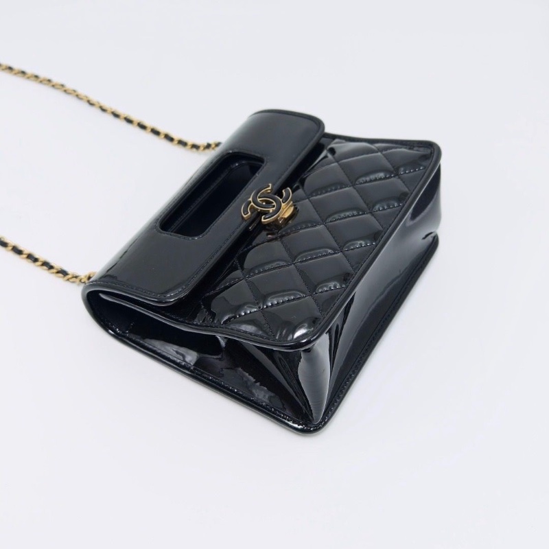 CHANEL黑金漆皮 口袋手提肩背斜背包20*17*8.5 98新配件盒子塵袋-6