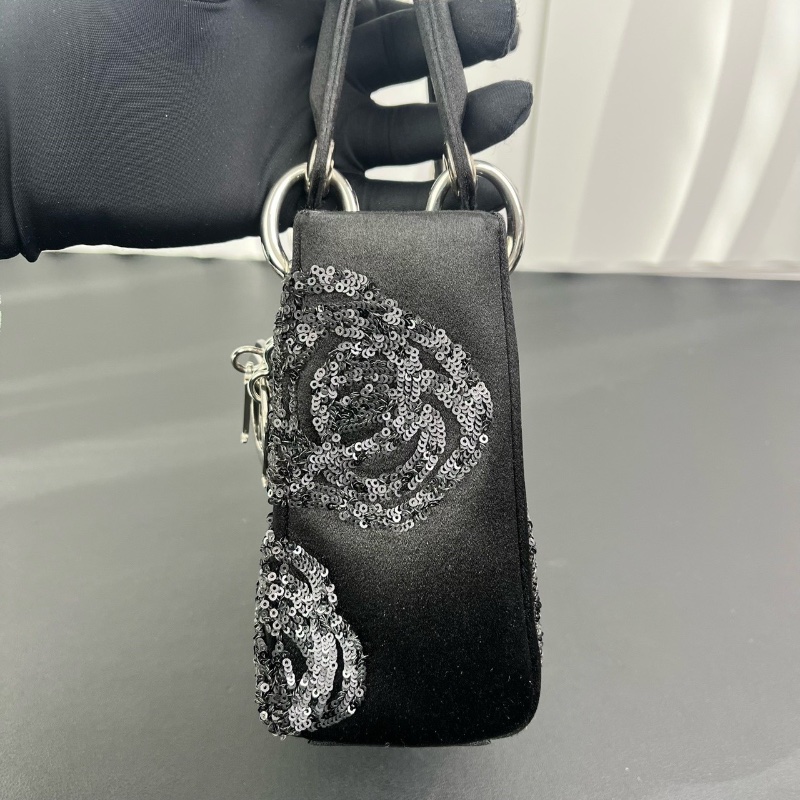 Dior 限量款花朵 秀款mini三格綢緞黛妃包17*2*14 99新配件塵袋-3