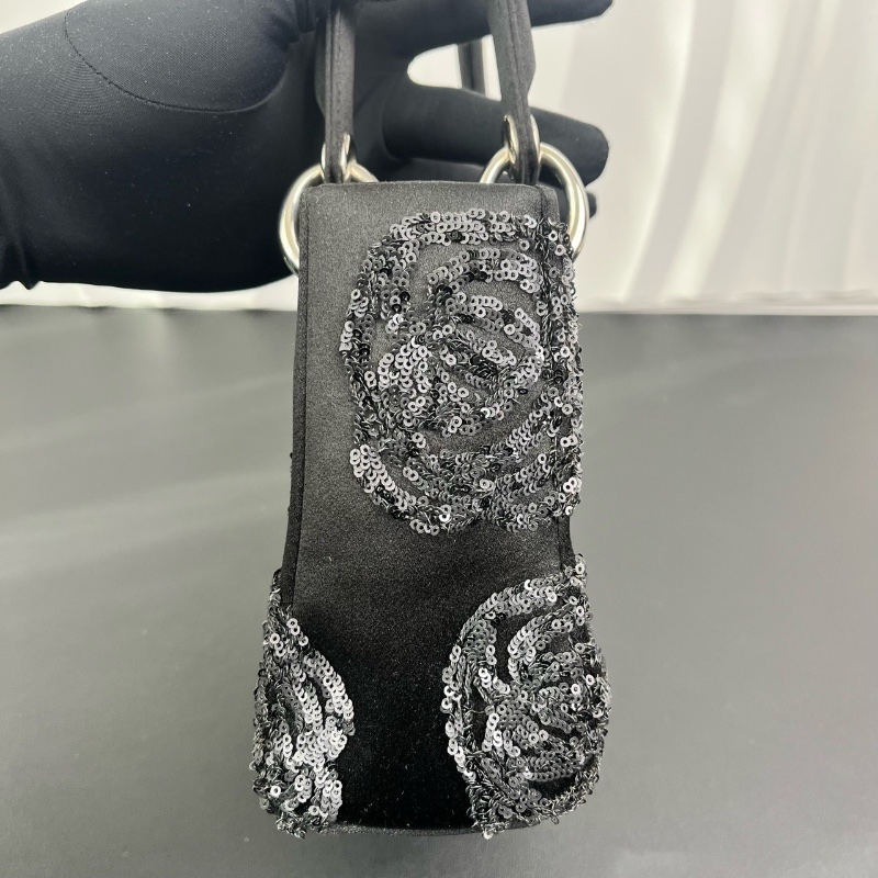 Dior 限量款花朵 秀款mini三格綢緞黛妃包17*2*14 99新配件塵袋-5