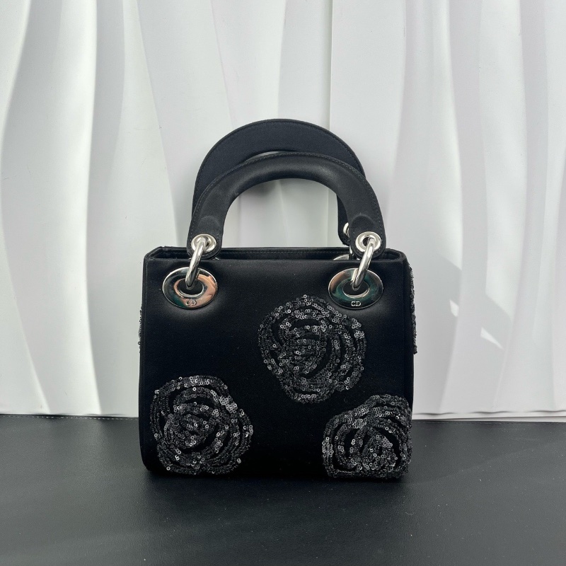 Dior 限量款花朵 秀款mini三格綢緞黛妃包17*2*14 99新配件塵袋-6