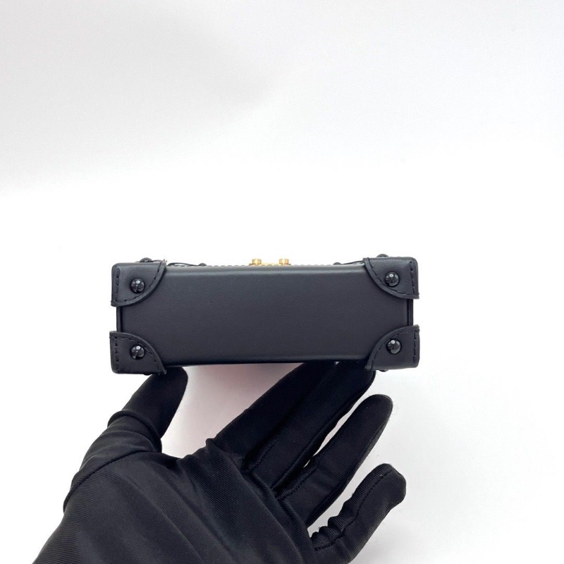 LV 粉色拼黑水波紋肩背斜背手機包11*18*3.5 98新配件盒子塵袋-5