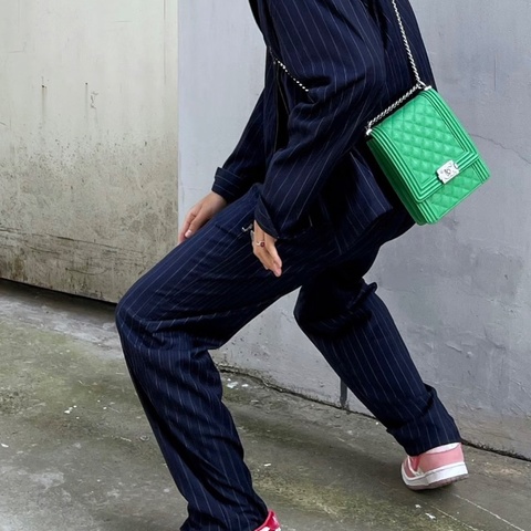 Chanel 竪版Leboy相機包綠色羊皮金扣20*16*5  99新配件塵袋保卡