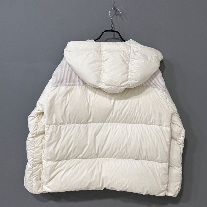 Moncler 新款淺杏拼接羽絨外套99新配件塵袋衣架-2