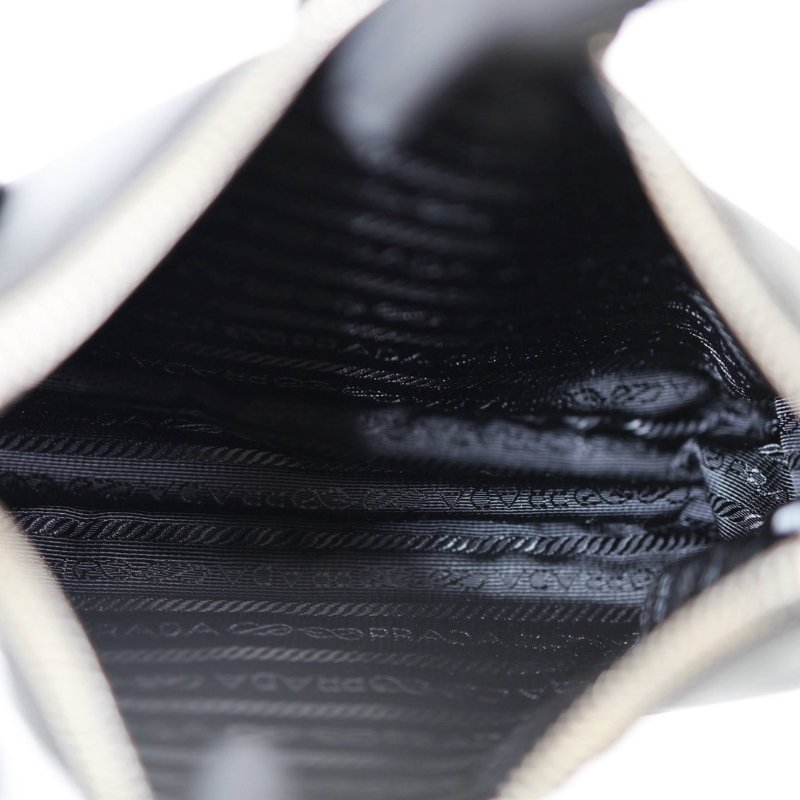 Prada 2005 經典黑色款-7