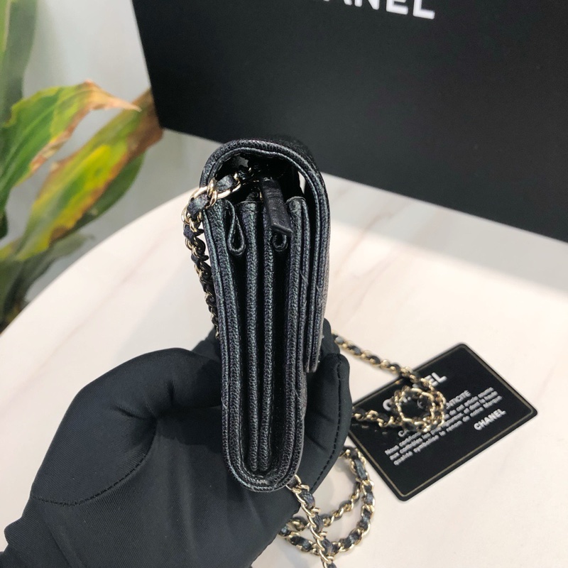 Chanel幻彩珠光WOC-4