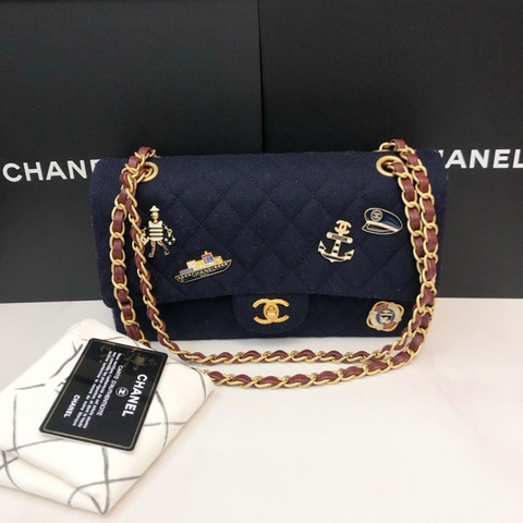 Chanel深藍毛呢徽章CF