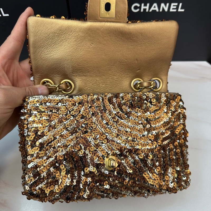 Chanel金色亮片CF mini-7
