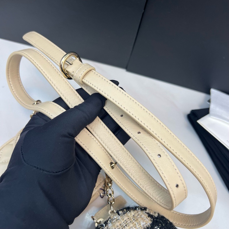 Chanel奶茶色千鳥格腰包-6