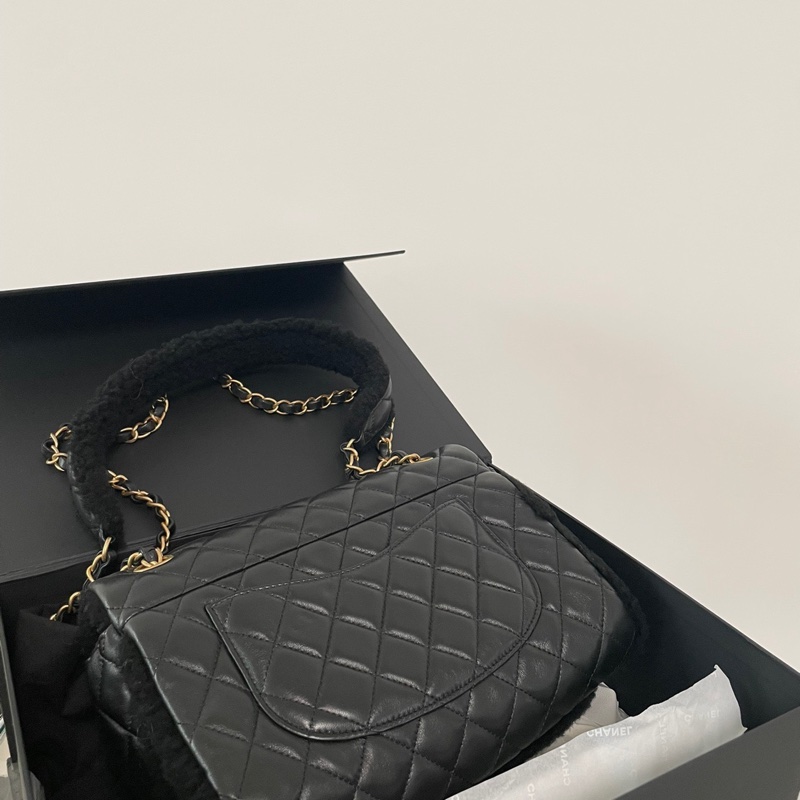Chanel黑金羊羔毛拼皮CF-1