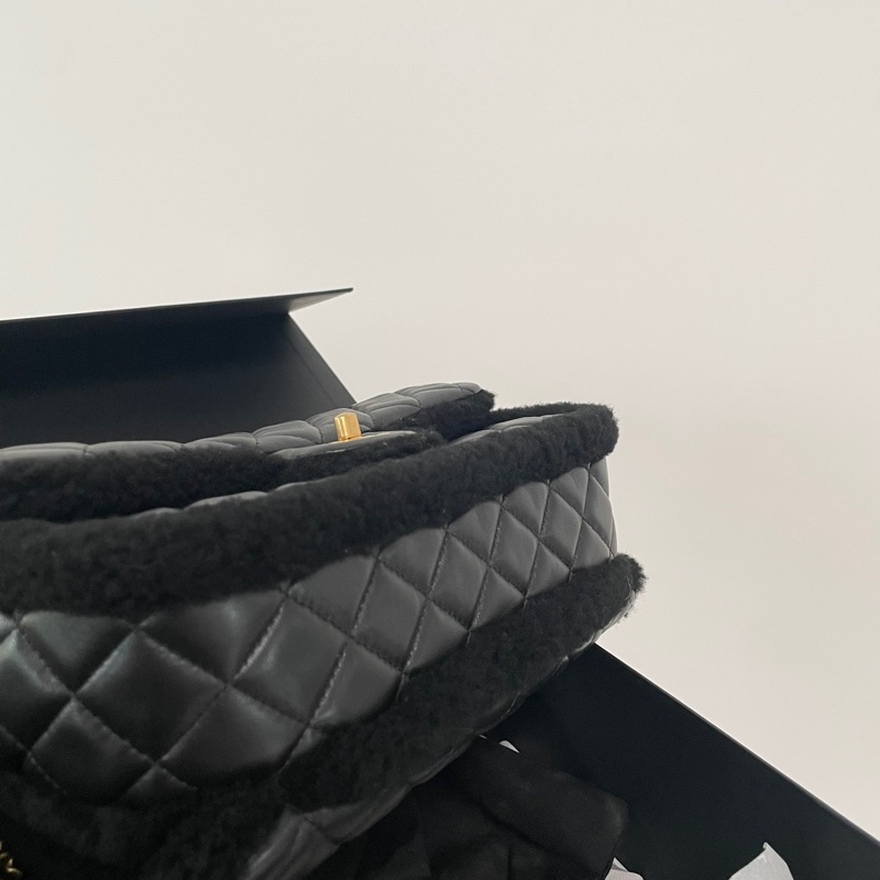 Chanel黑金羊羔毛拼皮CF-2
