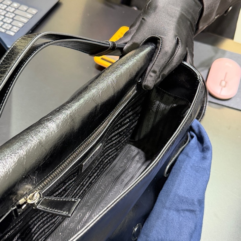 Prada 男士旅行郵差包 大容量 肩背側背-8