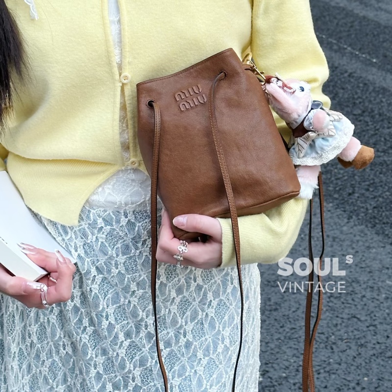 #大全配🈶台灣購證 #全新🉑送禮 Miumiu焦糖棕水桶斜挎包-1