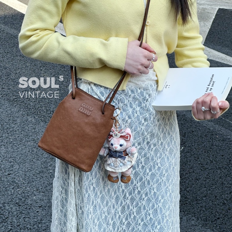 #大全配🈶台灣購證 #全新🉑送禮 Miumiu焦糖棕水桶斜挎包-7