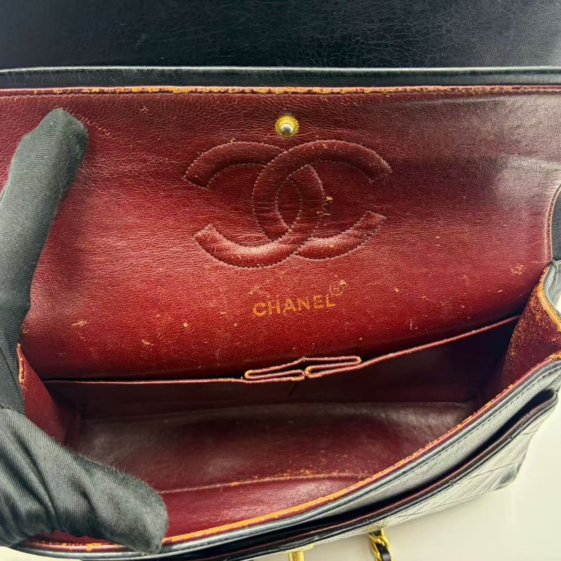 香奈兒 Classic Flap (CF) 系列黑金中號斜挎包-16