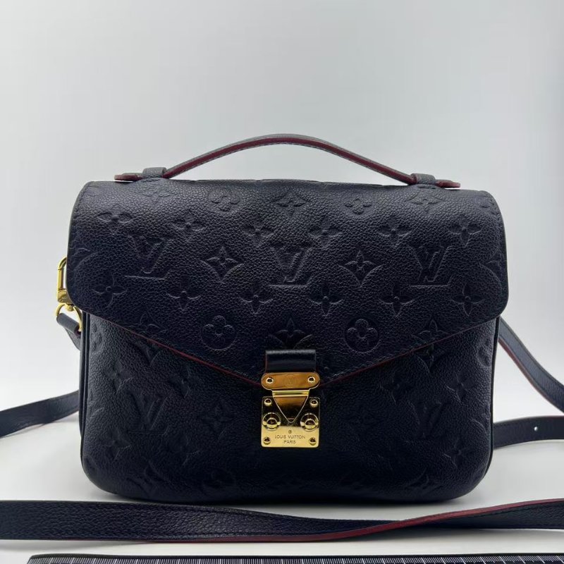 路易威登 Pochette Metis 全皮壓紋郵差包-0