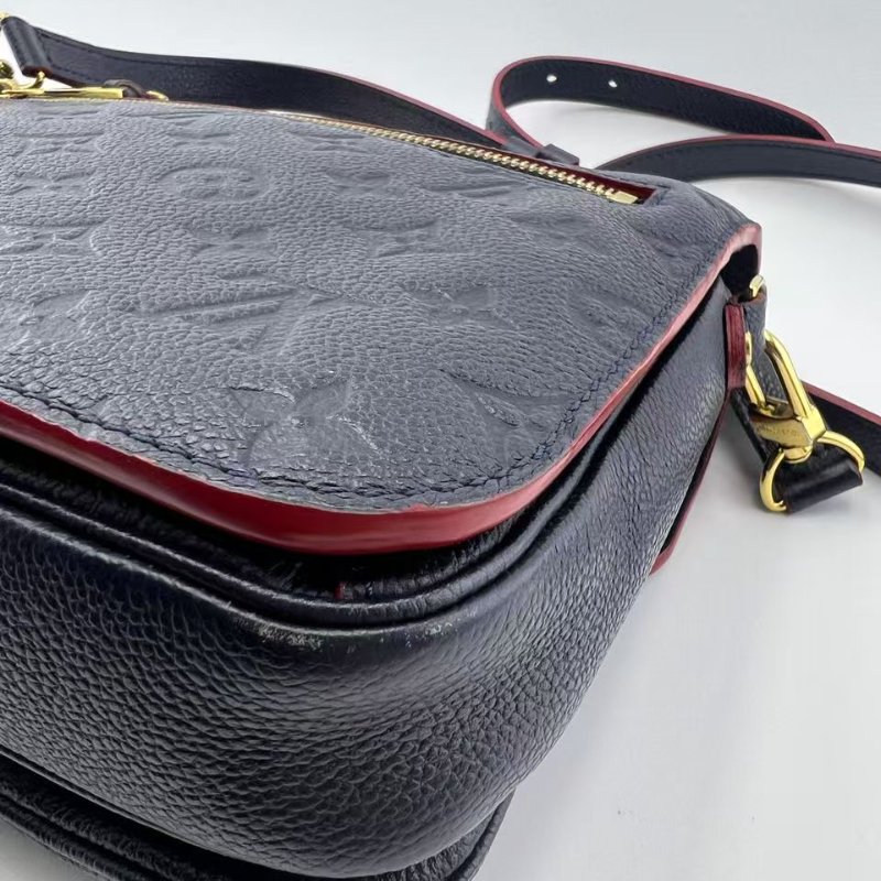 路易威登 Pochette Metis 全皮壓紋郵差包-13