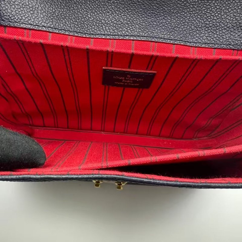 路易威登 Pochette Metis 全皮壓紋郵差包-14