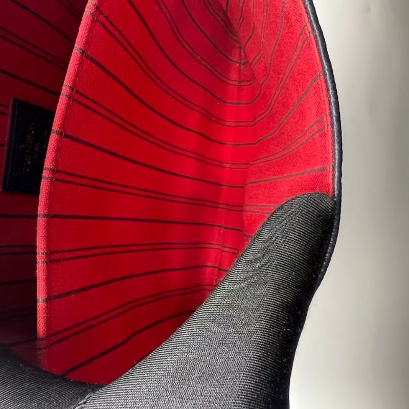 路易威登 Pochette Metis 全皮壓紋郵差包-16