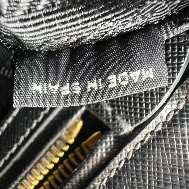 普拉達 Galleria 系列中號 Saffiano 皮革殺手包-6