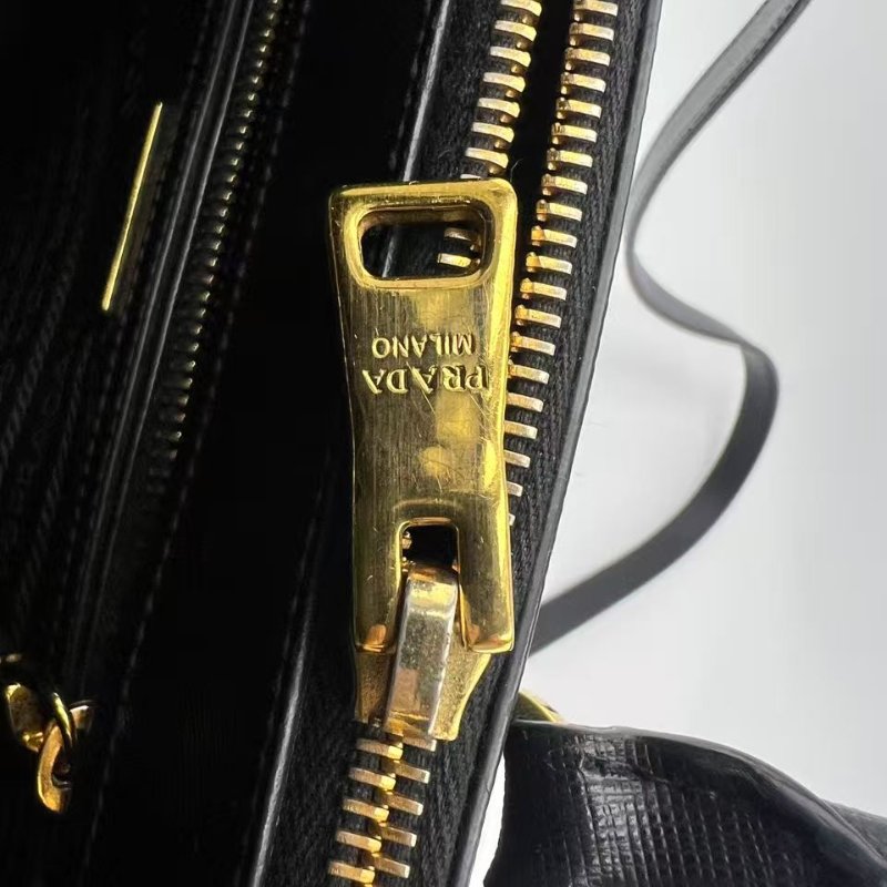 普拉達 Galleria 系列中號 Saffiano 皮革殺手包-28