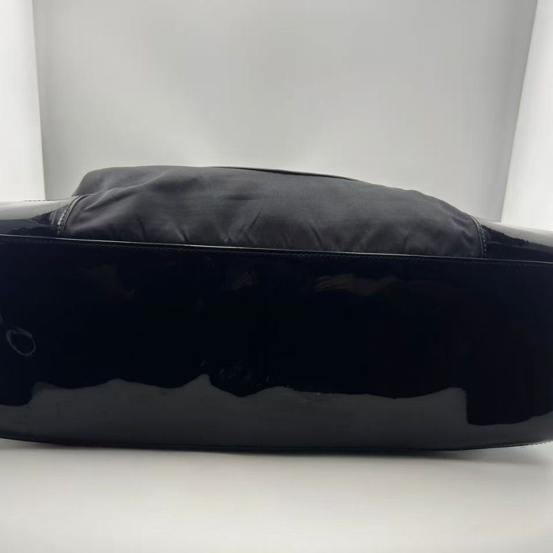 Tory Burch Ella 系列黑色尼龍托特包-10