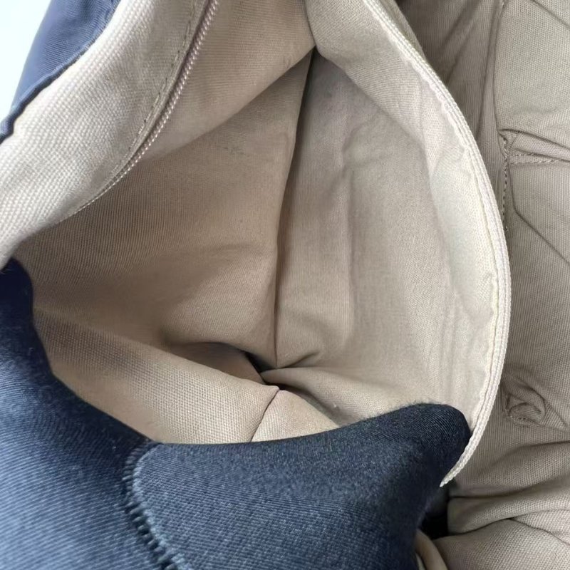 Tory Burch Ella 系列黑色尼龍托特包-14