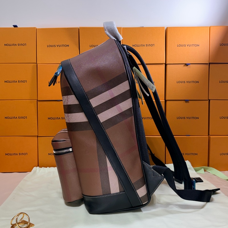 🎁全新未使用 ‼️全台最甜 Burberry 巴寶莉 經典格紋後背包/雙肩包(原價59000)-7